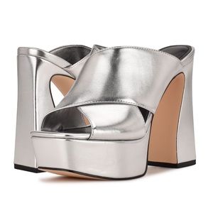 Nine West Girlz 2 Silver Platform Heels 7.5 (NIB)